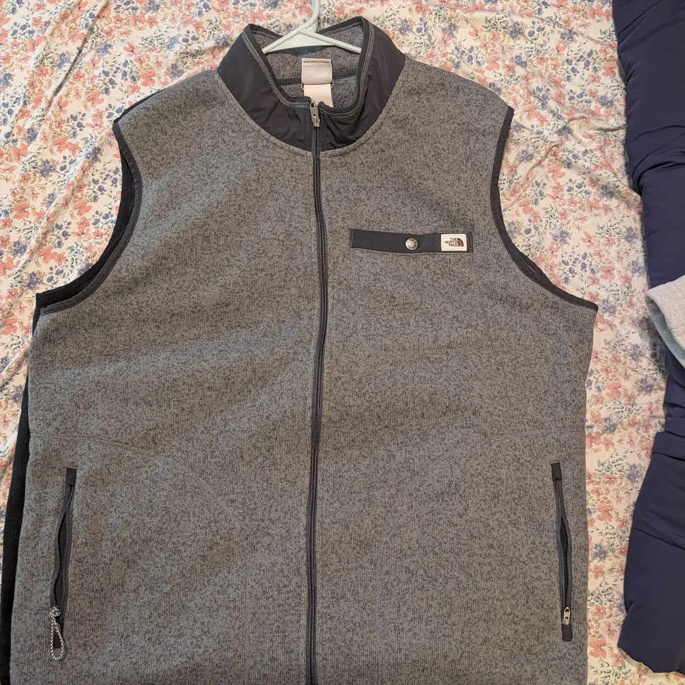 The North Face Men's Gray Vest